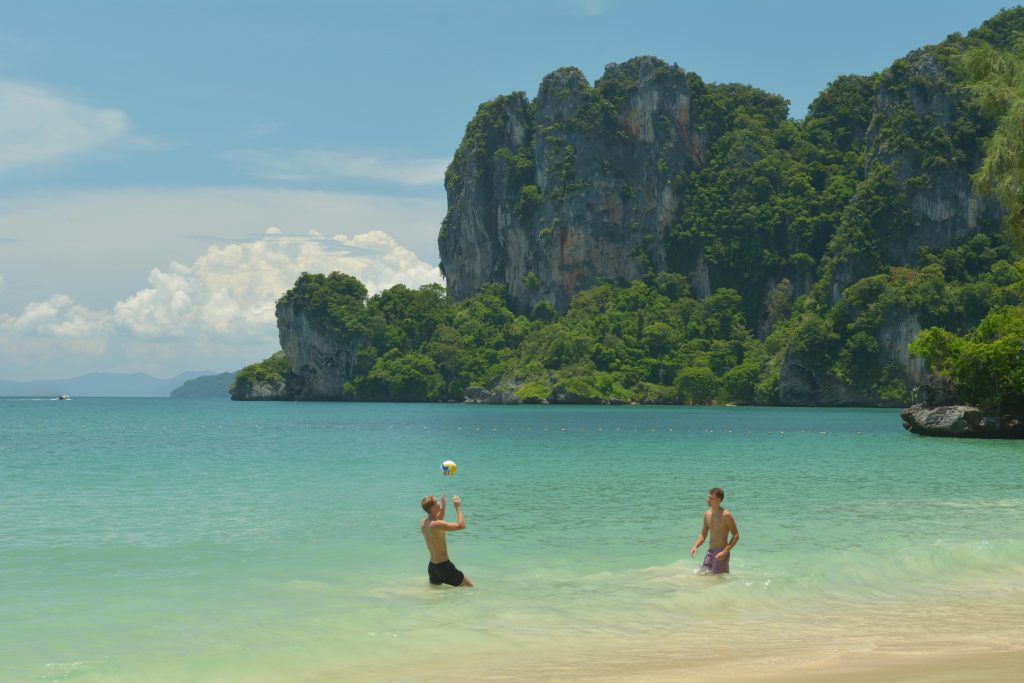 The Land of Smiles for Less: Thailand Flights from £350